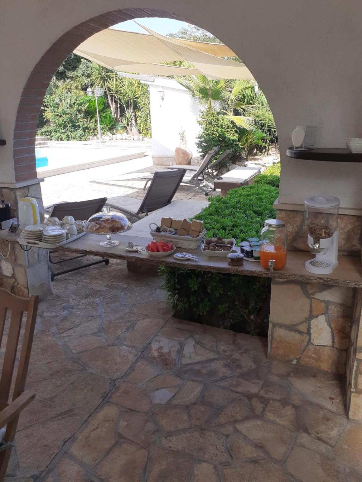 Villa Lina Bed&Breakfast Taranto Bagian luar foto