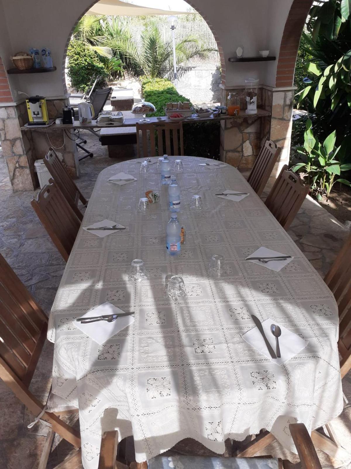 Villa Lina Bed&Breakfast Taranto Bagian luar foto