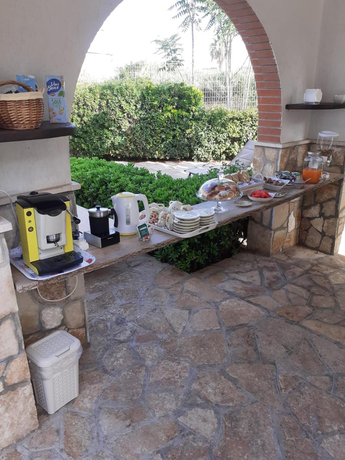 Villa Lina Bed&Breakfast Taranto Bagian luar foto