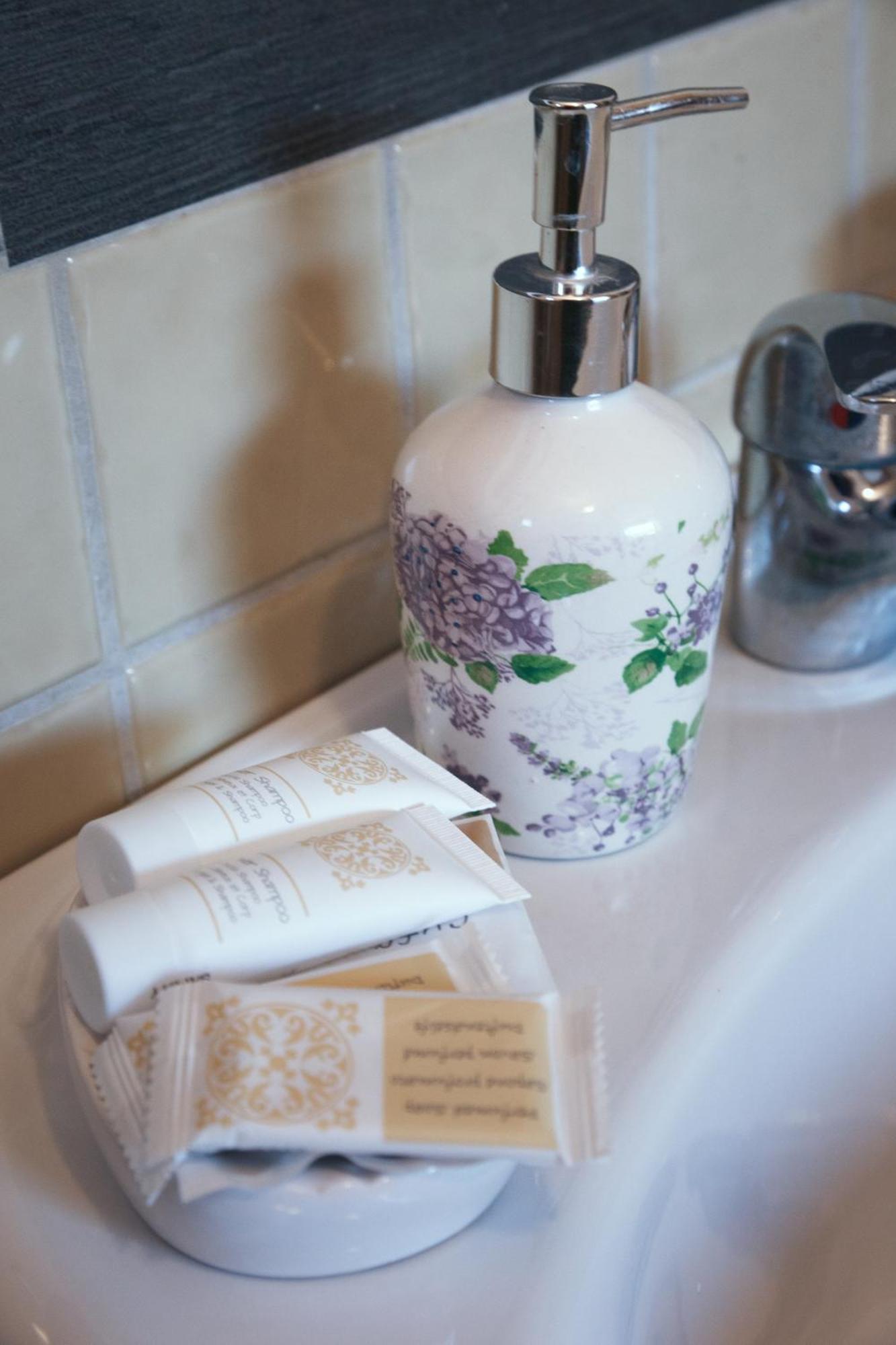 Villa Lina Bed&Breakfast Taranto Bagian luar foto